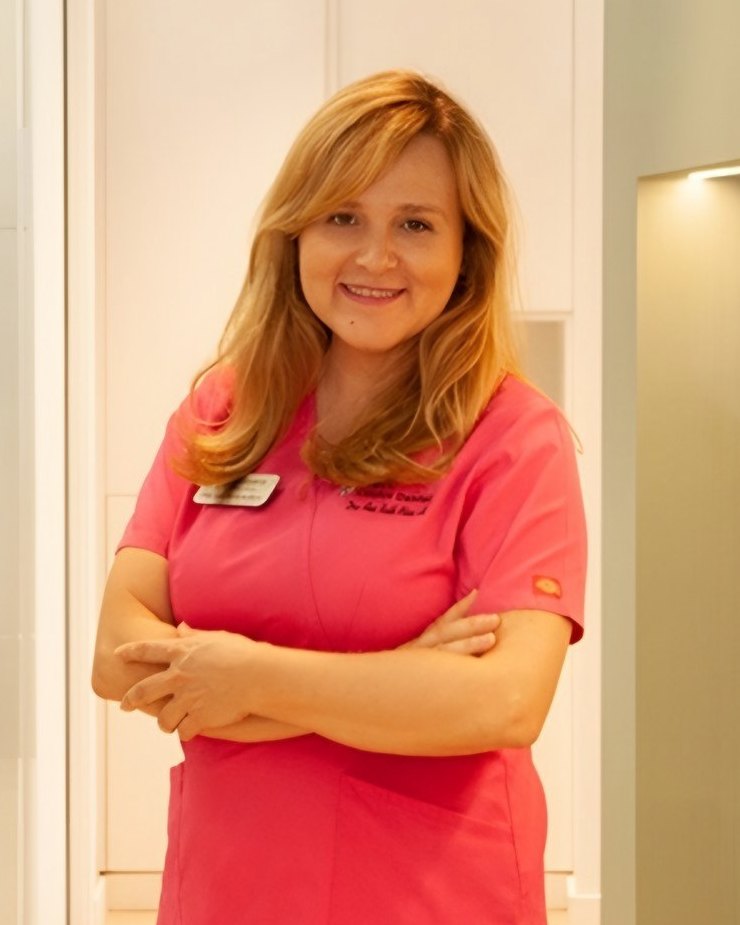 Dra. Ana Ruth Oliva Hernández, directora de Clínica Dental Guayero