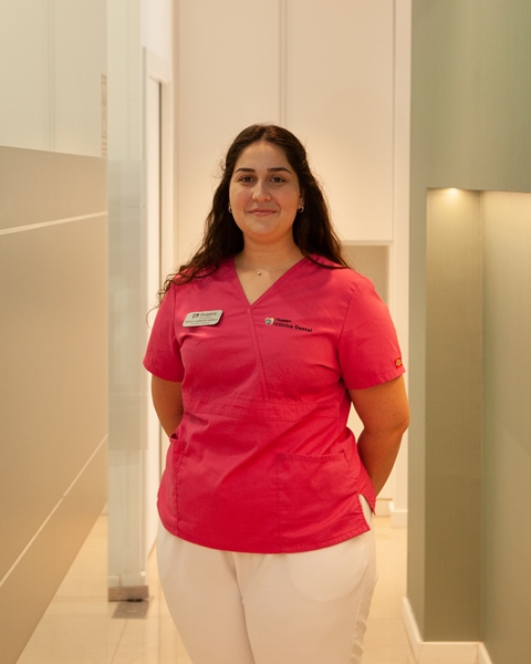Profesional de Clínica Dental Guayero